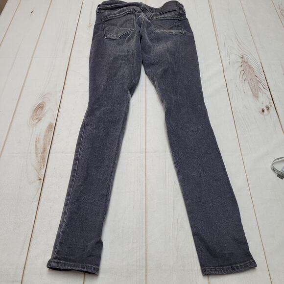 Levis 711 Mid rise gray ripped skinny jeans - Picture 5 of 9